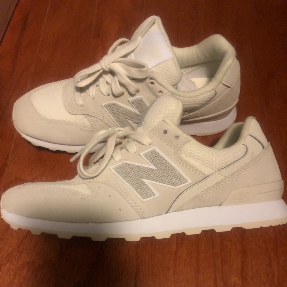 Never worn New Balance Sneakers!